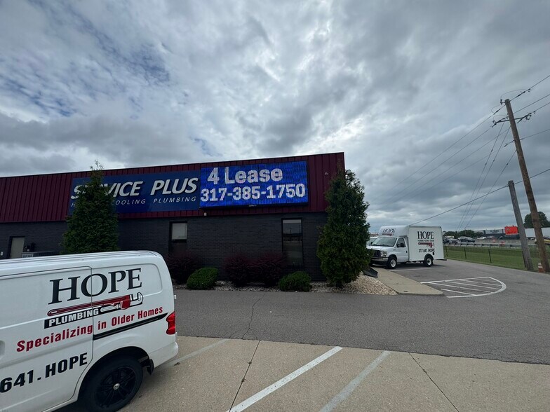 More Photos Of 7520 E 88th Pl, Indianapolis Flex For Lease