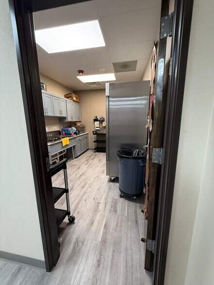 More Photos Of 1351 N Zaragoza Rd, El Paso Office For Sale