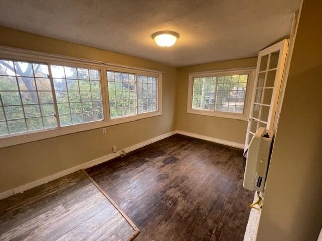 More Photos Of 549 Logan St SE, Grand Rapids Apartments For Sale