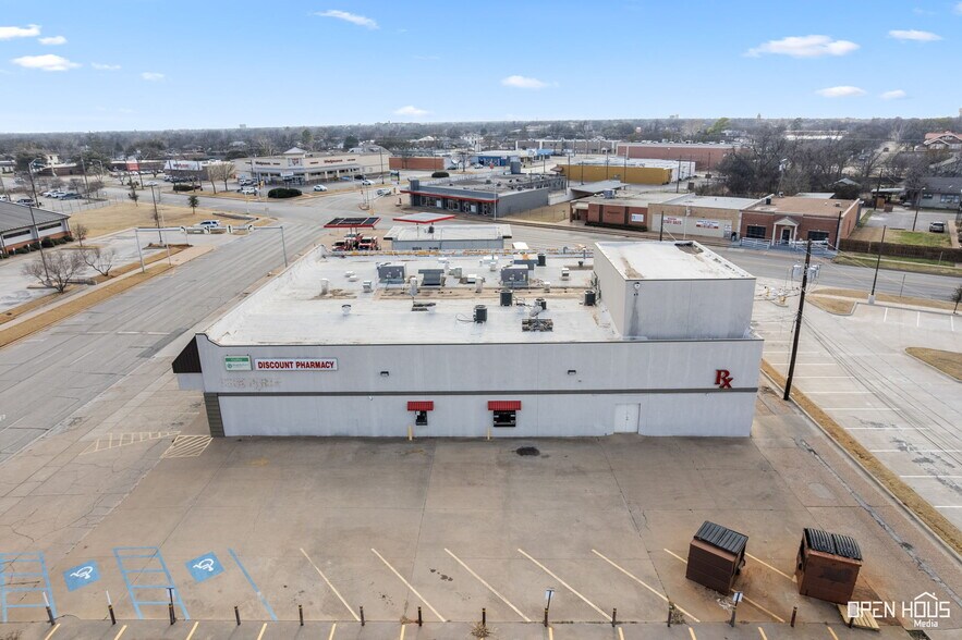 More Photos Of 1612 9th St, Wichita Falls Storefront Retail Office For Sale