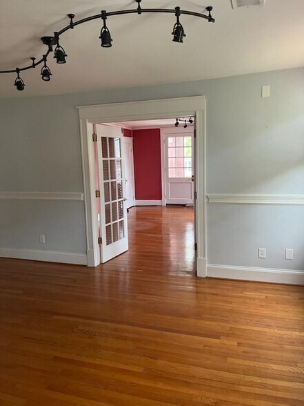 More Photos Of 1102 N Main St, High Point Storefront For Lease