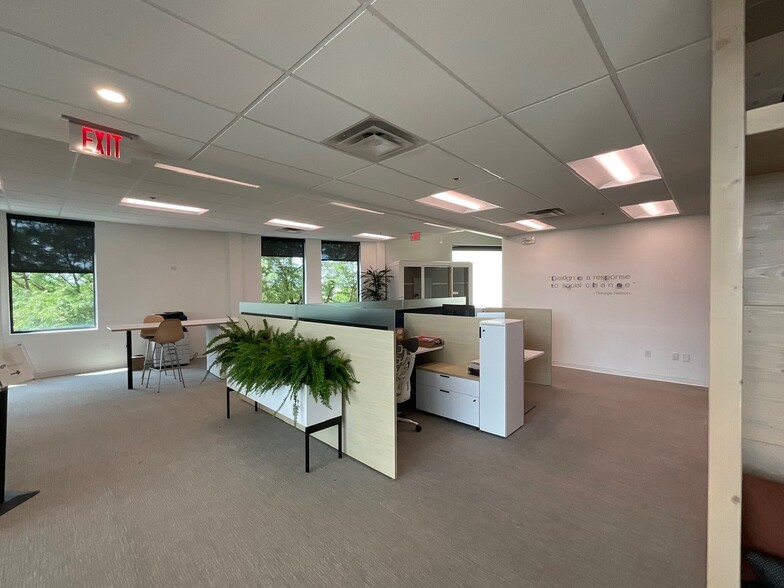 More Photos Of 12000 Exit 5 Pky, Fishers Showroom For Sale