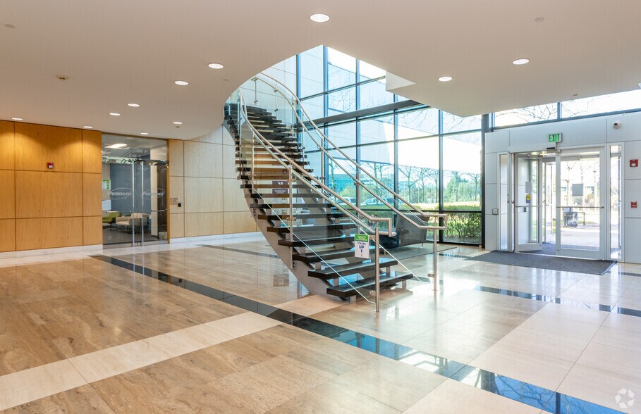 More Photos Of 8830 Stanford Blvd, Columbia Unknown For Lease