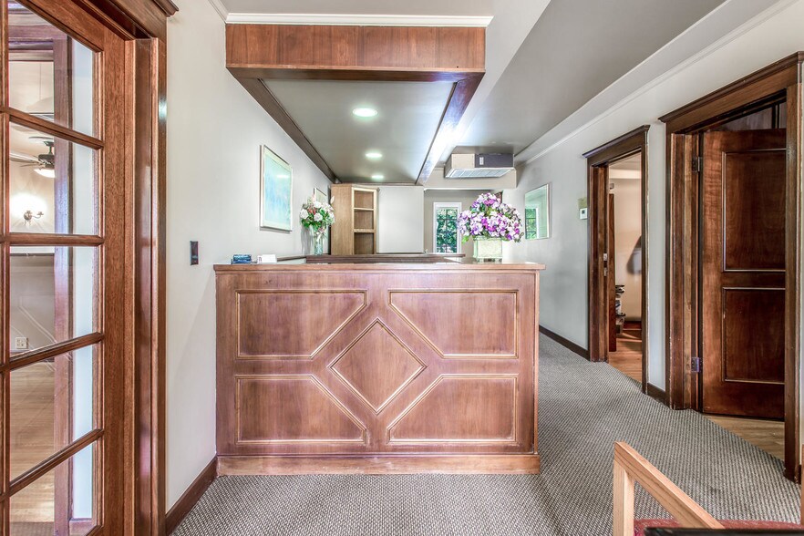 More Photos Of 592 N Euclid, Upland Office For Sale