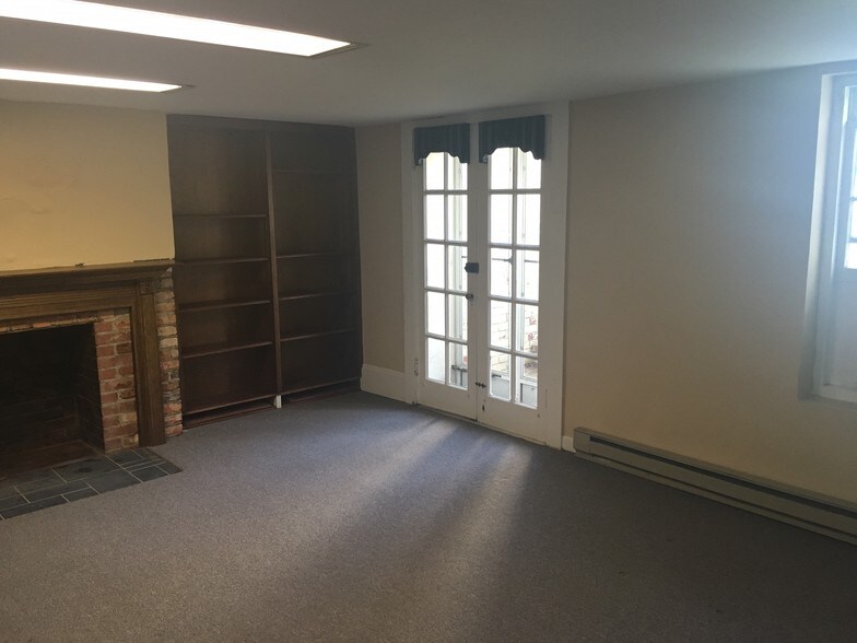 More Photos Of 9064 Courthouse Rd, Spotsylvania Office For Lease