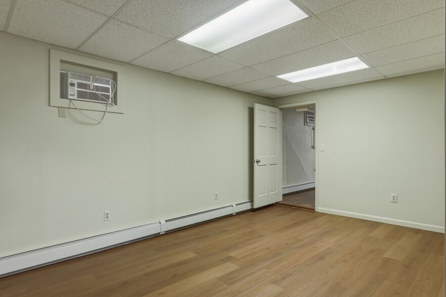 More Photos Of 25 E Pulteney St, Corning Office For Sale