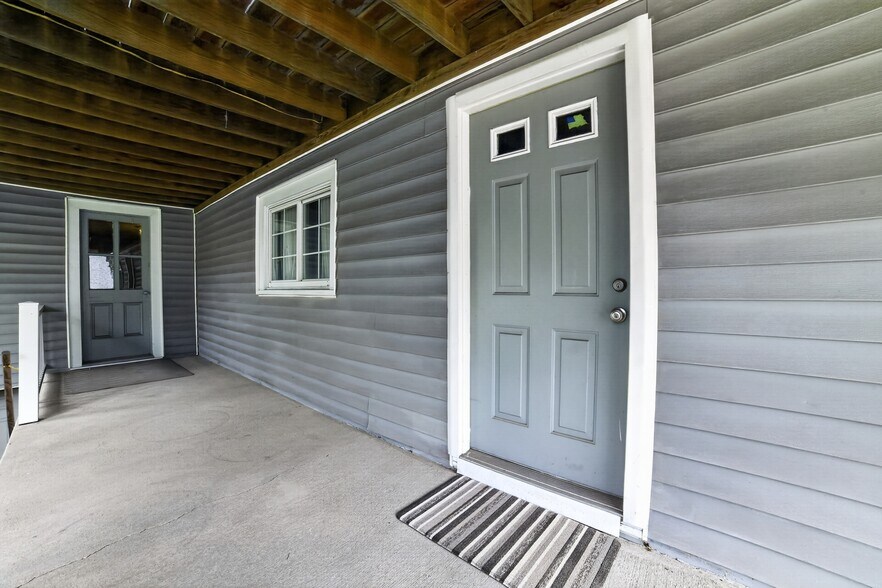 More Photos Of 464 Main St, New Milford Storefront Retail Office For Sale