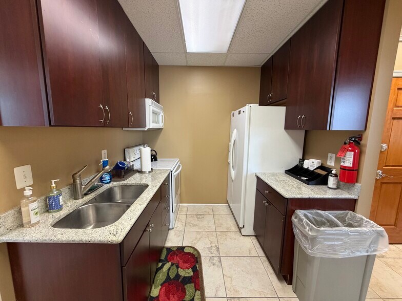 More Photos Of 301-306 Steeple Chase Dr, Prince Frederick Office For Sale