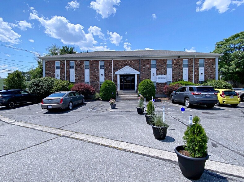 More Photos Of 25 Lowell St, Wilmington Loft Creative Space For Sale