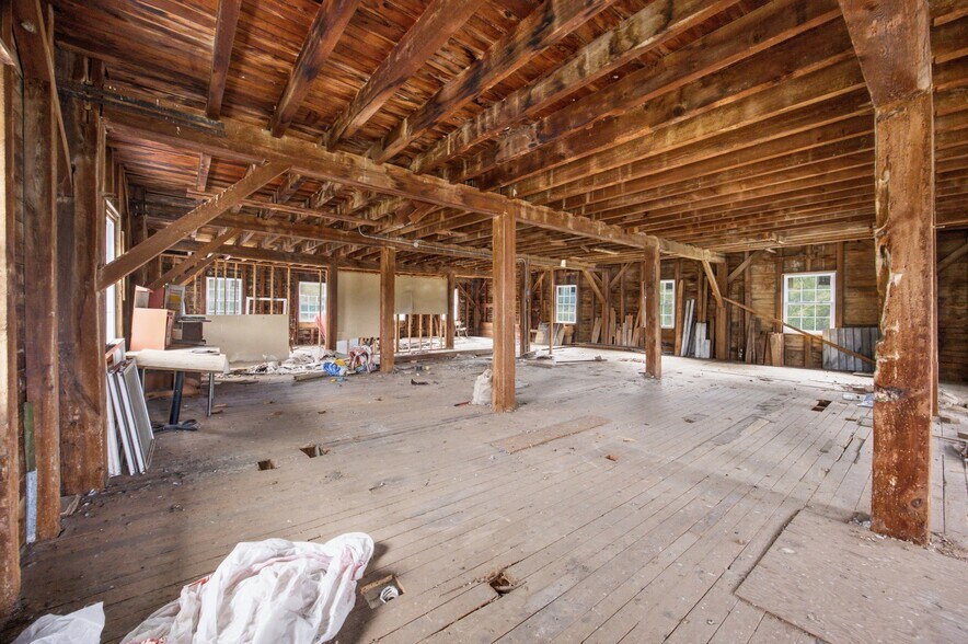 More Photos Of 32 Mill St, Port Byron Industrial For Sale