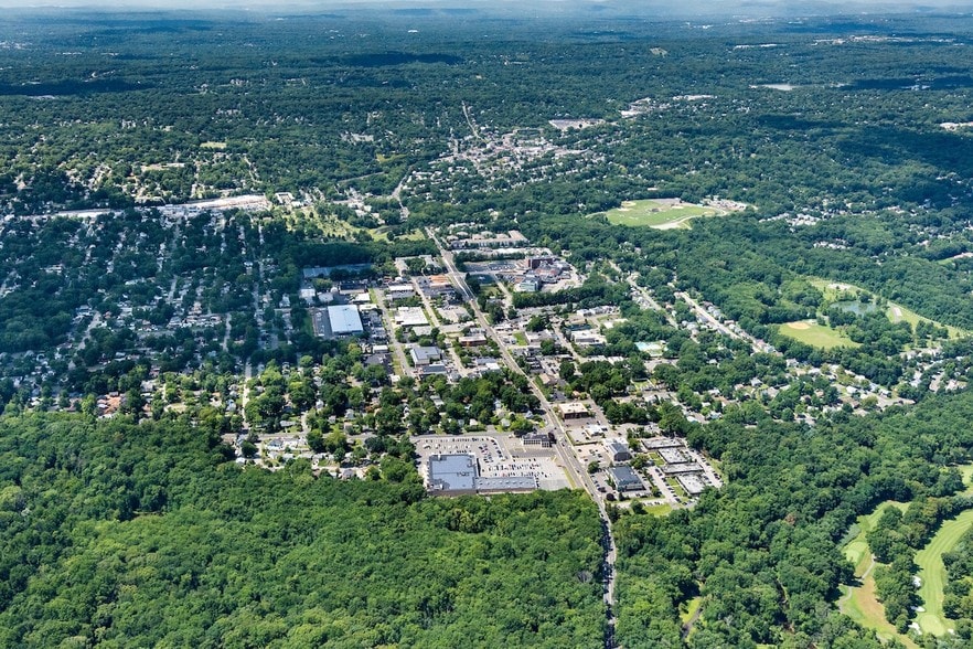 More Photos Of 411-495 Old Hook Rd, Emerson Unknown For Lease