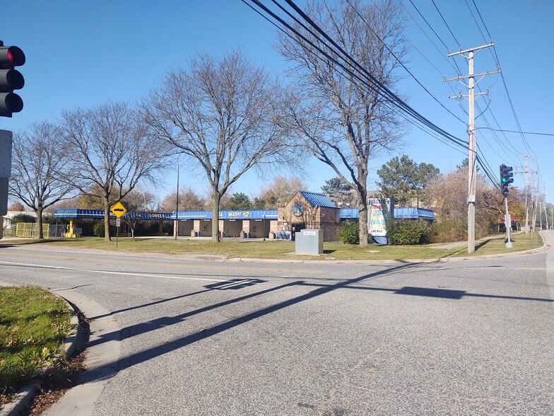 More Photos Of 800 N River Rd, Mount Prospect Specialty For Sale