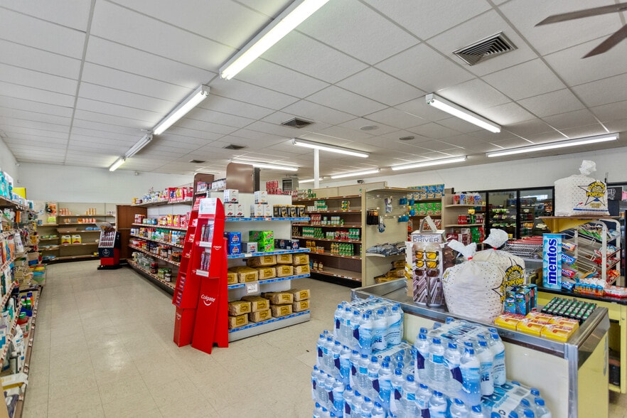 More Photos Of 101 E Commercial St, Miami General Retail For Sale