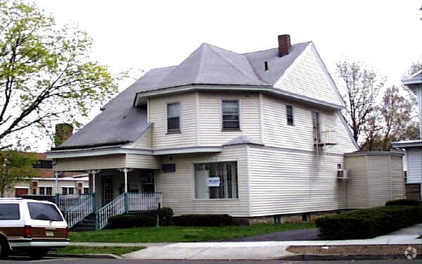 More Photos Of 770-772 Kearny Ave, Kearny Office For Lease