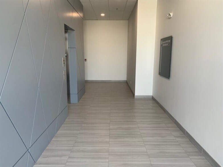More Photos Of 4310 104 Av NE, Calgary Office For Sale