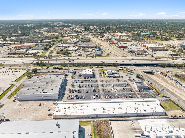 More Photos Of 132-140 FM 1960 E, Houston Freestanding For Lease