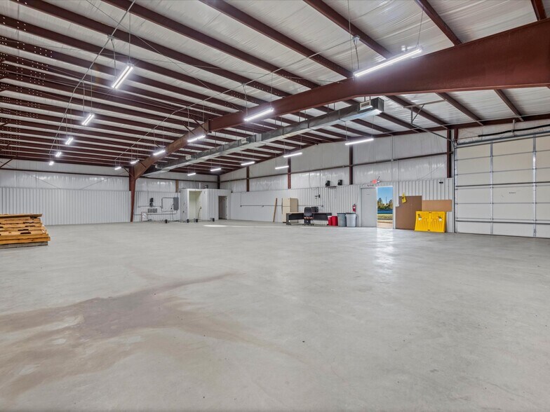 More Photos Of 7380 International Ct, Bartlesville Warehouse For Sale