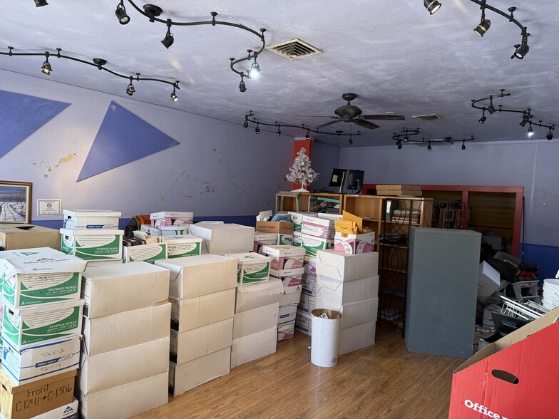 More Photos Of 1112 Meade Ave, Prosser Office For Sale