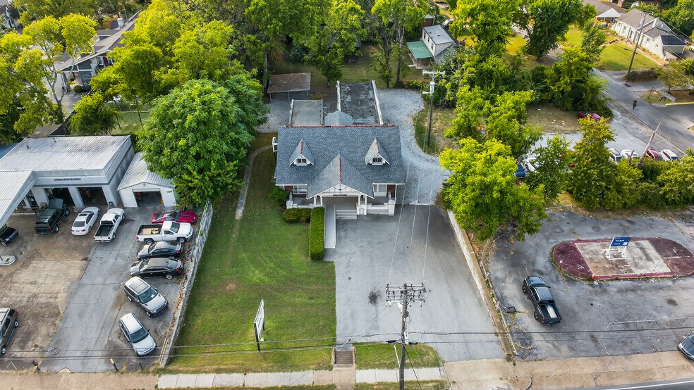 More Photos Of 2819 Gallatin Pike, Nashville Freestanding For Lease