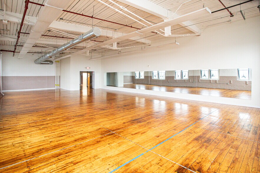 More Photos Of 145 Globe St, Fall River Office For Lease