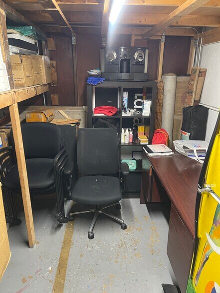 More Photos Of 676 NW 23rd St, Miami Warehouse For Lease