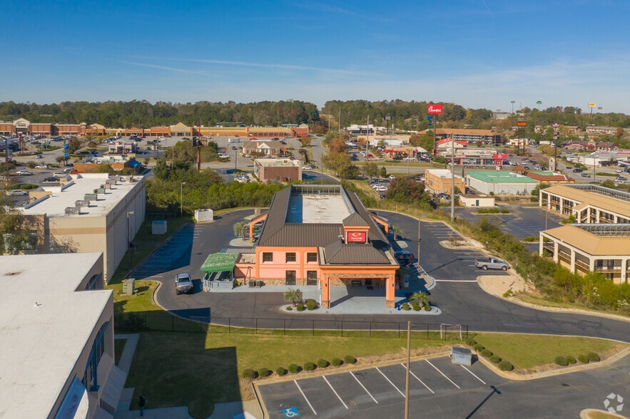 More Photos Of 130 Holiday Dr, Macon-Bibb Hotel For Sale