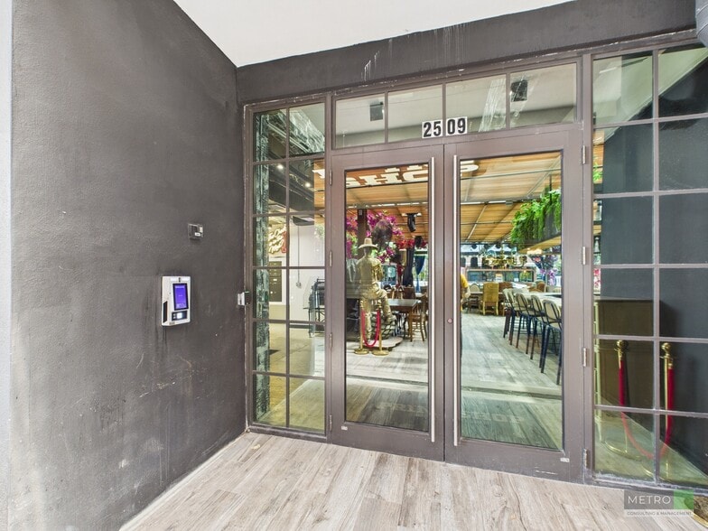 More Photos Of 2509 N Miami Ave, Miami Loft Creative Space For Lease