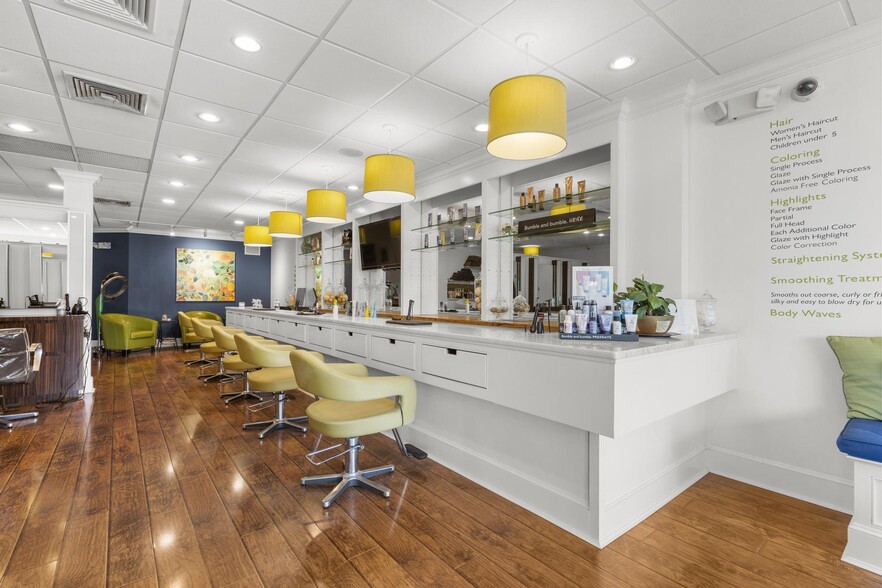 More Photos Of 420 Post Rd W, Westport Storefront For Lease