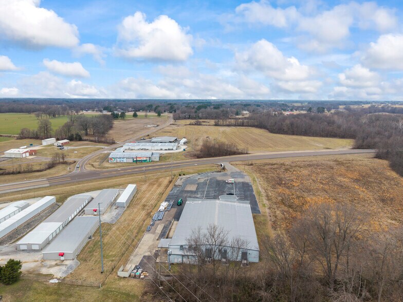 More Photos Of 4200 Skyhawk Pky, Martin Supermarket For Lease