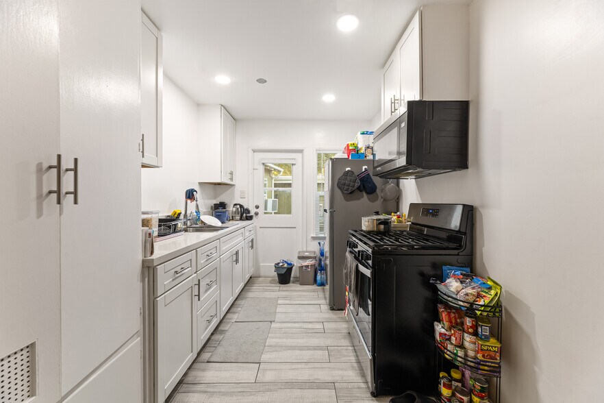 More Photos Of 1717 E Chevy Chase Dr, Glendale Multifamily For Sale