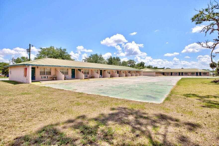 More Photos Of 1406 Us-27 Hwy, Sebring Hospitality For Sale
