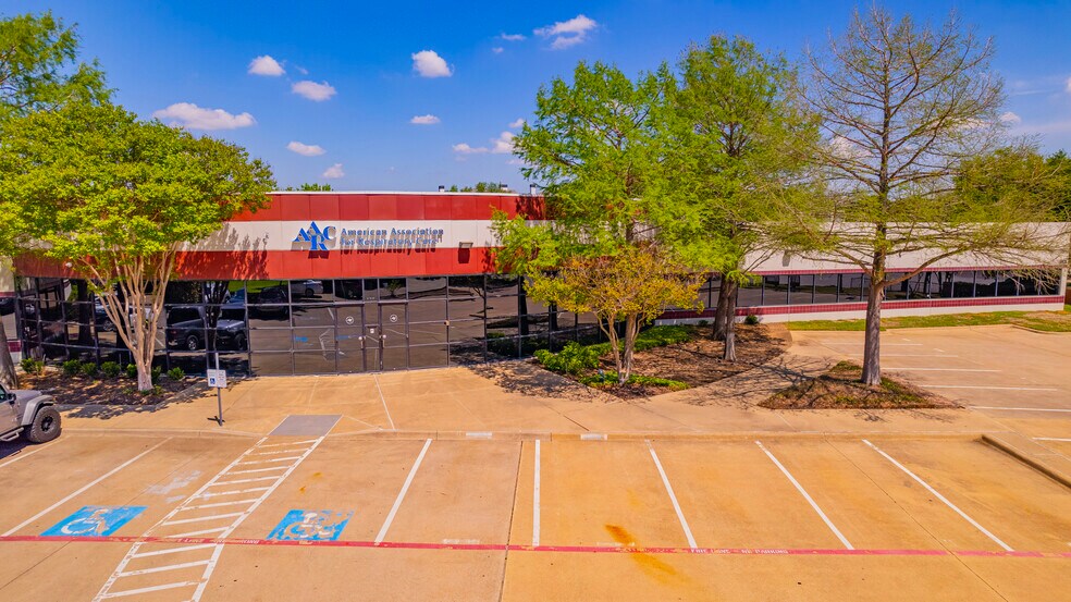 More Photos Of 9425 N MacArthur Blvd, Irving Office For Sale