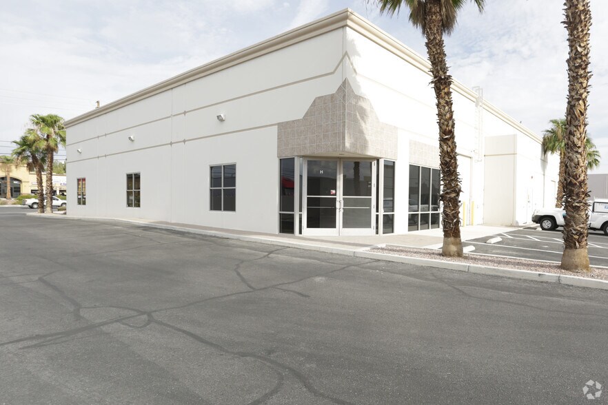More Photos Of 5010 S Decatur Blvd, Las Vegas Research And Development For Lease