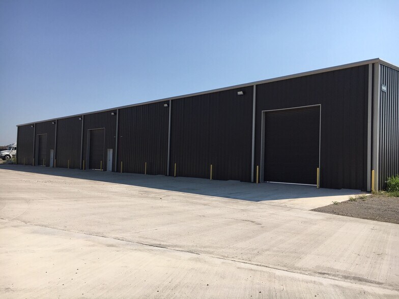 More Photos Of 14430 Fm 718, Fort Worth Warehouse For Lease