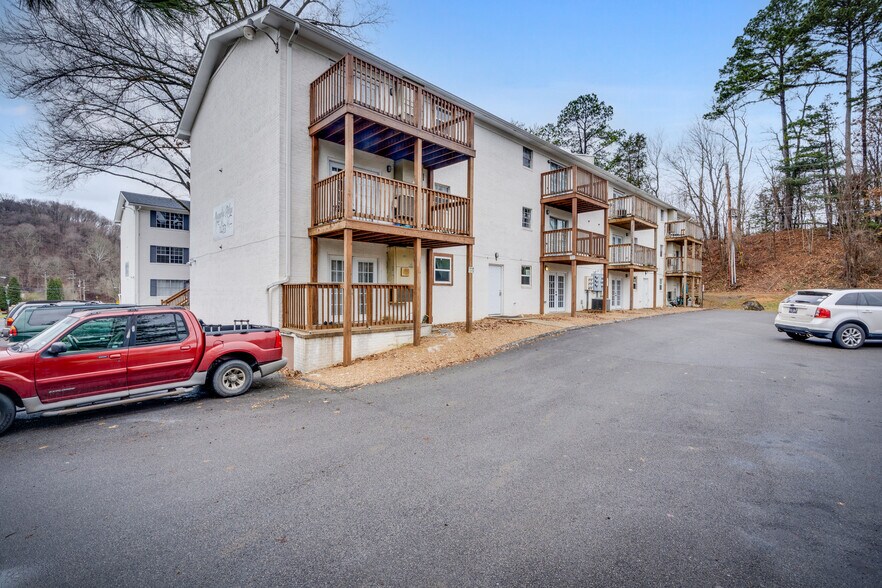 More Photos Of 1433 Stratford Rd, Kingsport Apartments For Sale