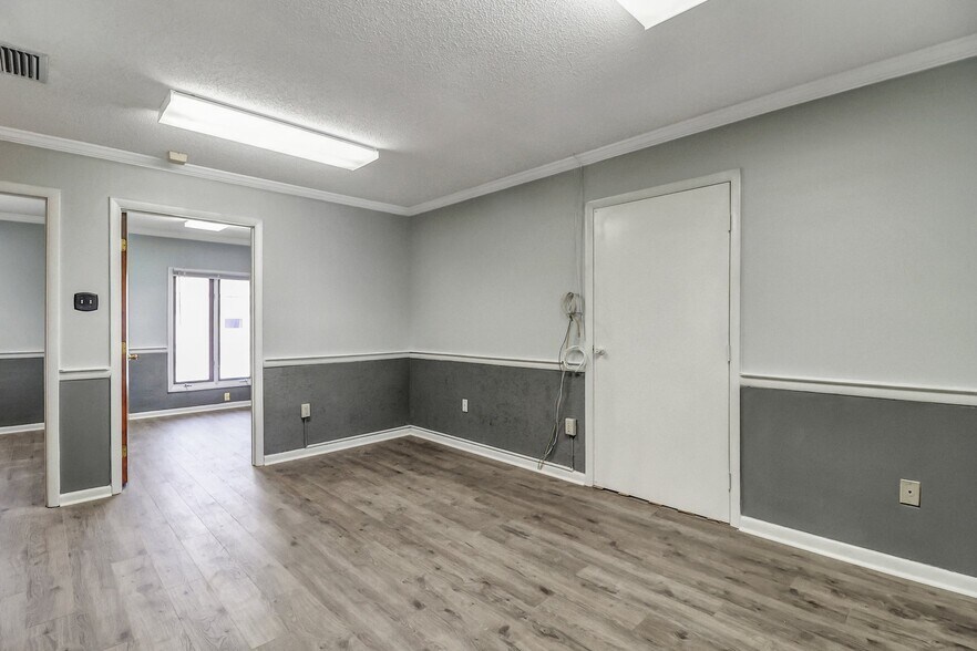 More Photos Of 7370 Hodgson Memorial Dr, Savannah Office For Sale