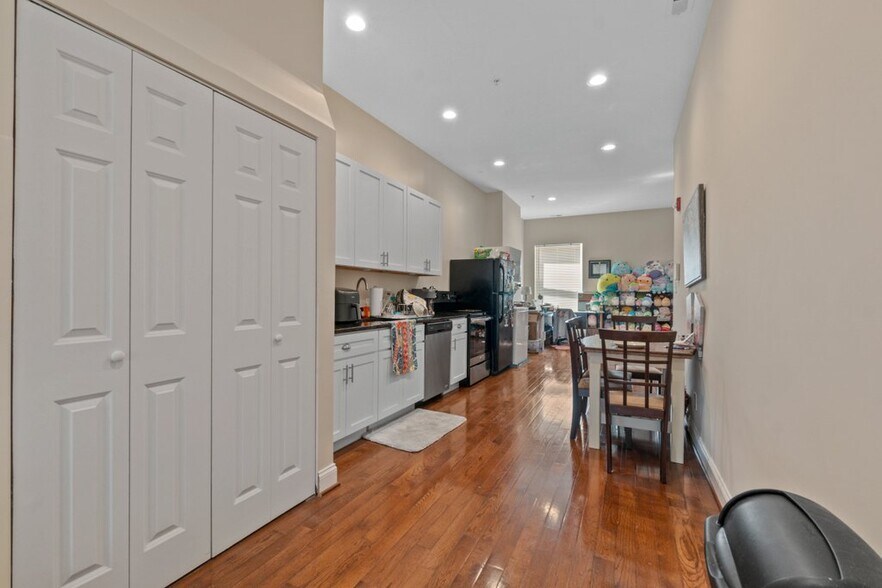 More Photos Of 2740 Saint Paul St, Baltimore Apartments For Sale