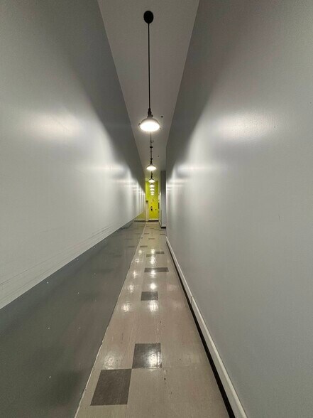 More Photos Of 2705 Media Center Dr, Los Angeles Warehouse For Lease