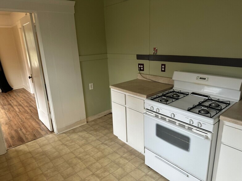 More Photos Of 150 W Stadium Dr, Stockton Apartments For Sale