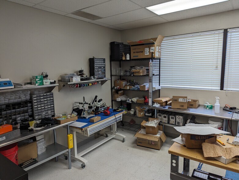 More Photos Of 180 W Magee Rd, Tucson Medical For Lease