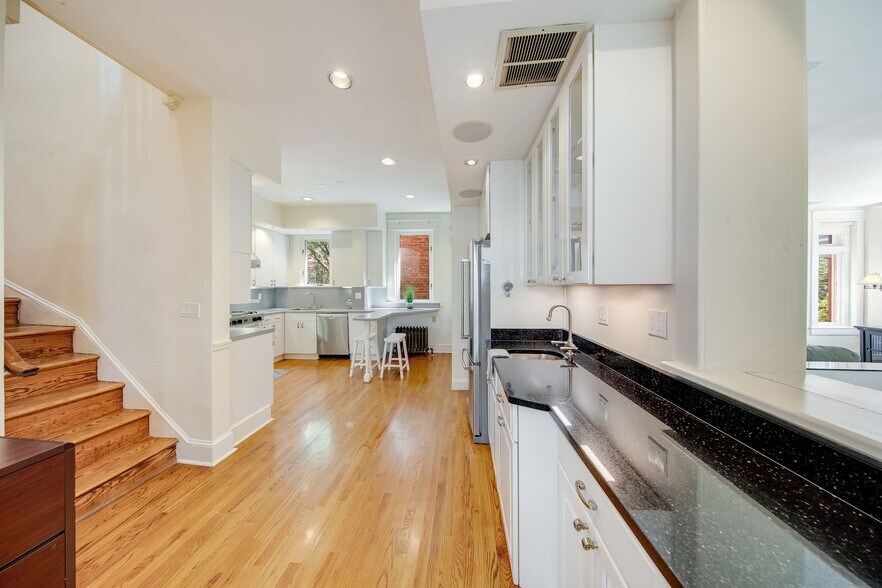 More Photos Of 1755 18th St Nw, Washington Apartments For Sale