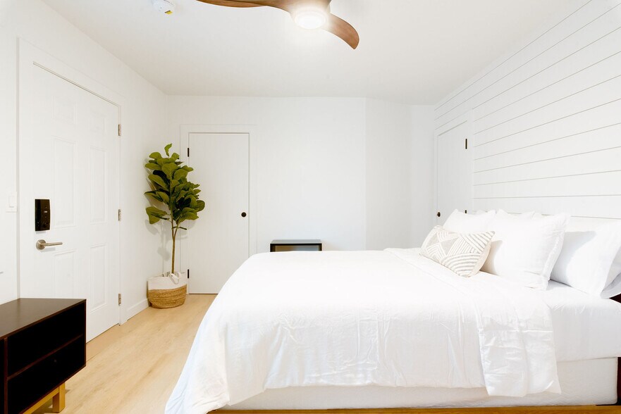 More Photos Of 306 Loch Leven Rd, Lake Arrowhead Hotel For Sale