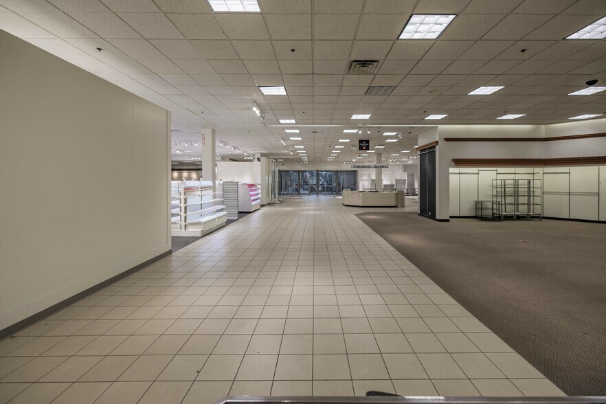 More Photos Of 7 S Tunnel Rd, Asheville Department Store For Sale
