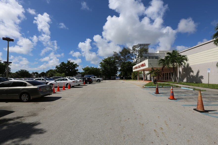 More Photos Of 190 NW 79th Ave, Miami Religious Facility For Lease