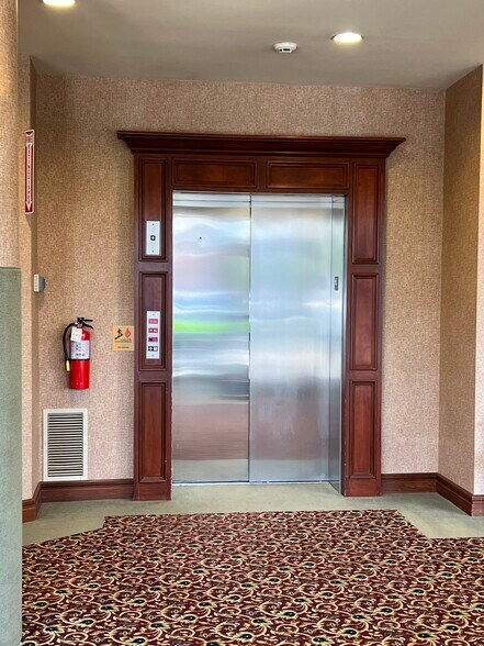 More Photos Of 3075 Governors Place Blvd, Dayton Medical For Sale