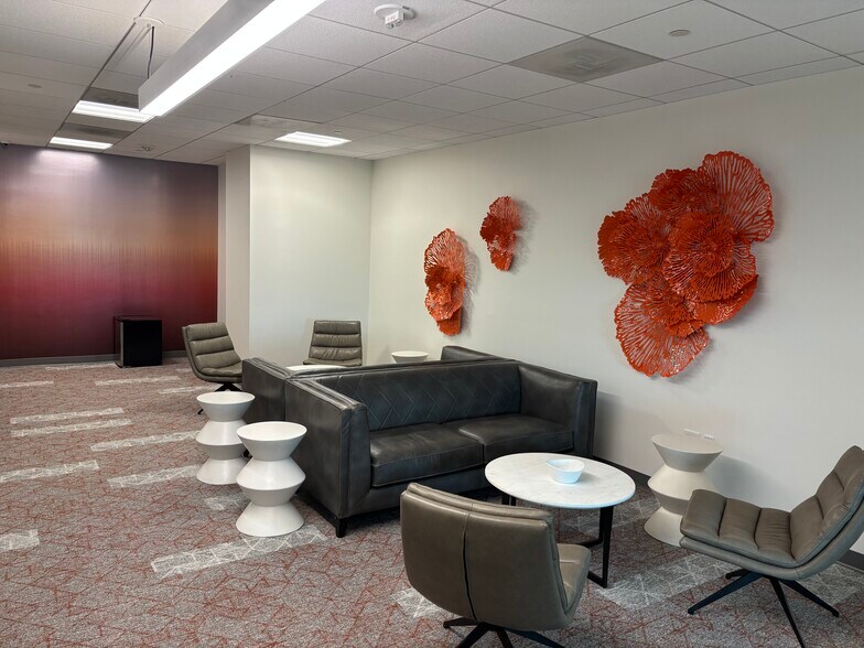 More Photos Of 21000 Atlantic Blvd, Dulles Town Center Office For Lease