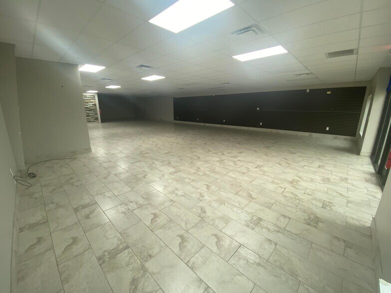 More Photos Of 1131 Fort Worth Dr, Denton Storefront Retail Office For Sale