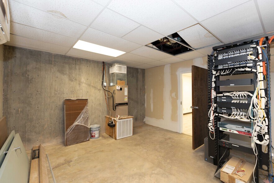 More Photos Of 7308 Fleming Ave, Amarillo Medical For Lease