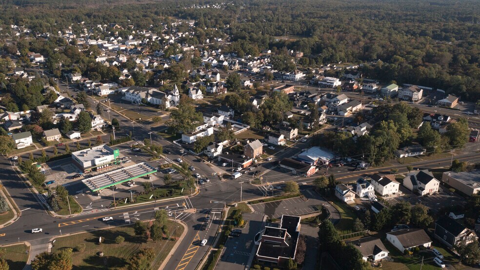 More Photos Of 225 Forsgate, Jamesburg Auto Repair For Sale