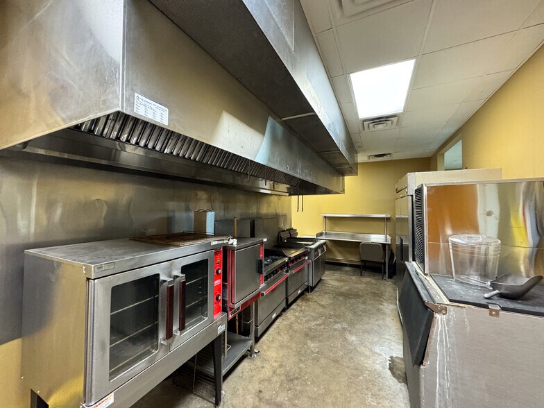 More Photos Of 2820 Sharer Rd, Tallahassee Freestanding For Sale